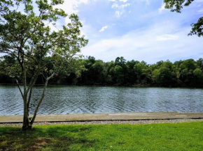 Lake Paradise